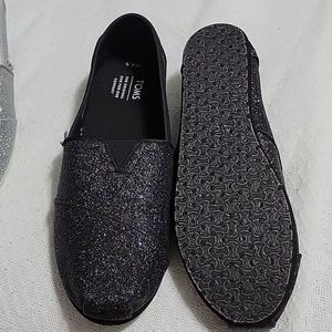 Black Glitter TOMS. SIZE 4.5 OR LADIES 6